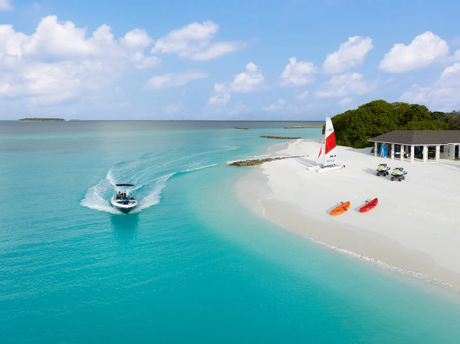 Avani+ Fares Maldives Resort — 1